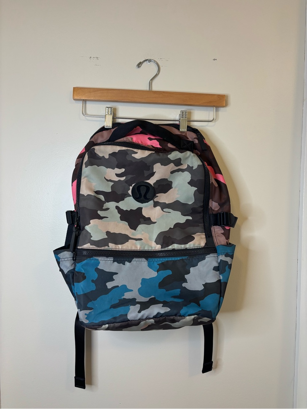 lululemon athletica Multicolor Camo Backpack - Blue, Pink, Gray